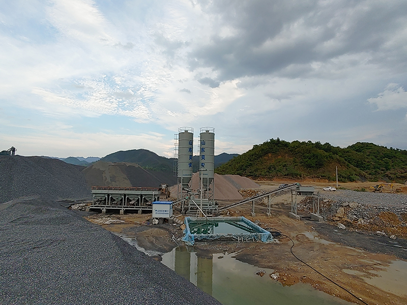 WDJ300型水穩(wěn)拌和站配立式倉